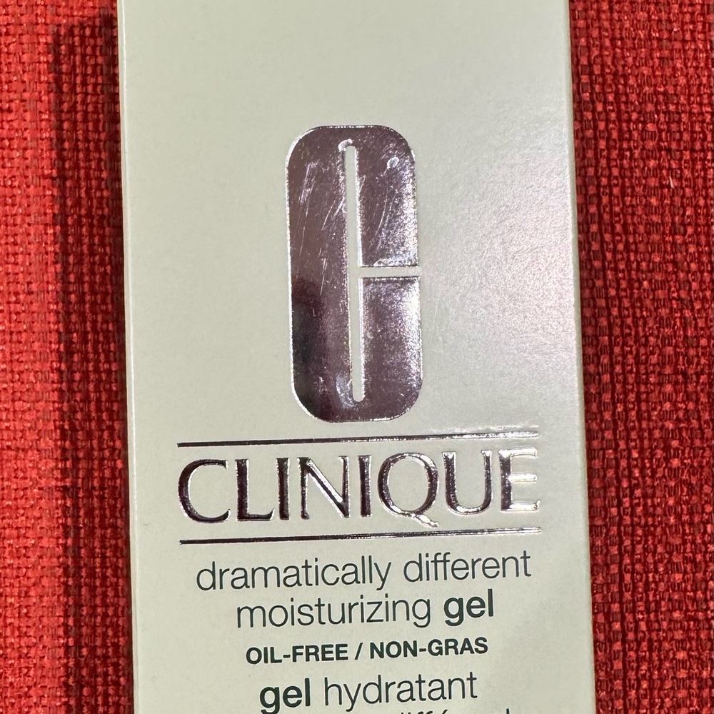 New Clinique Dramatically Different Gel - 3-step daily care